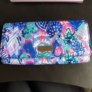 New Lilly Pulitzer  Travel Wallet